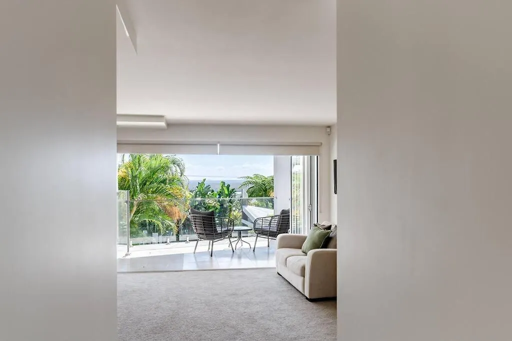 Stunning Sea Vue - Blue Views Over Laguna Bay Noosa Heads Apartment